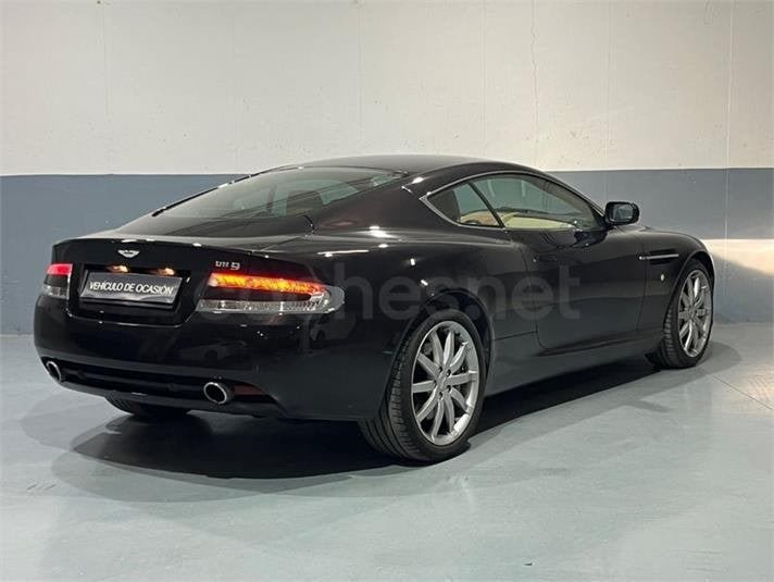 DB9 — rear three-quarter