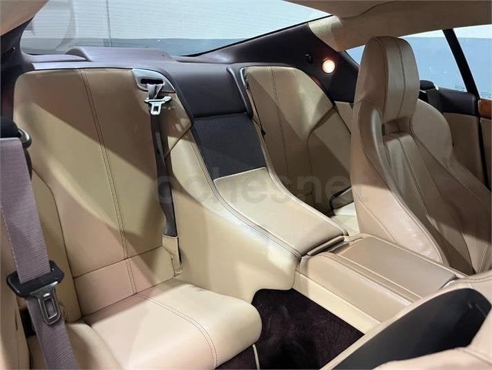2+2 rear seats